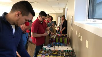 Bag-Filling Red-Nose-Day